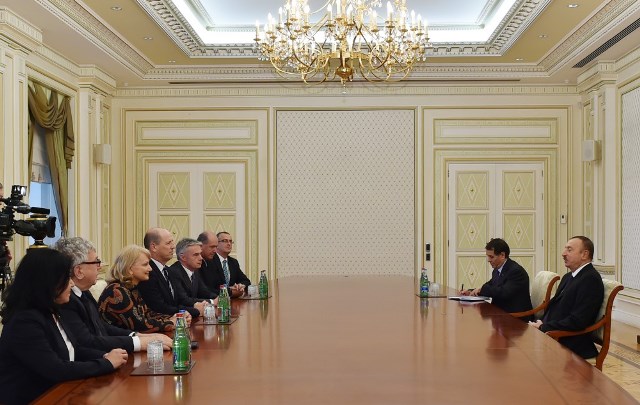 Ильхам Алиев принял делегацию парламента Австралии - ФОТО